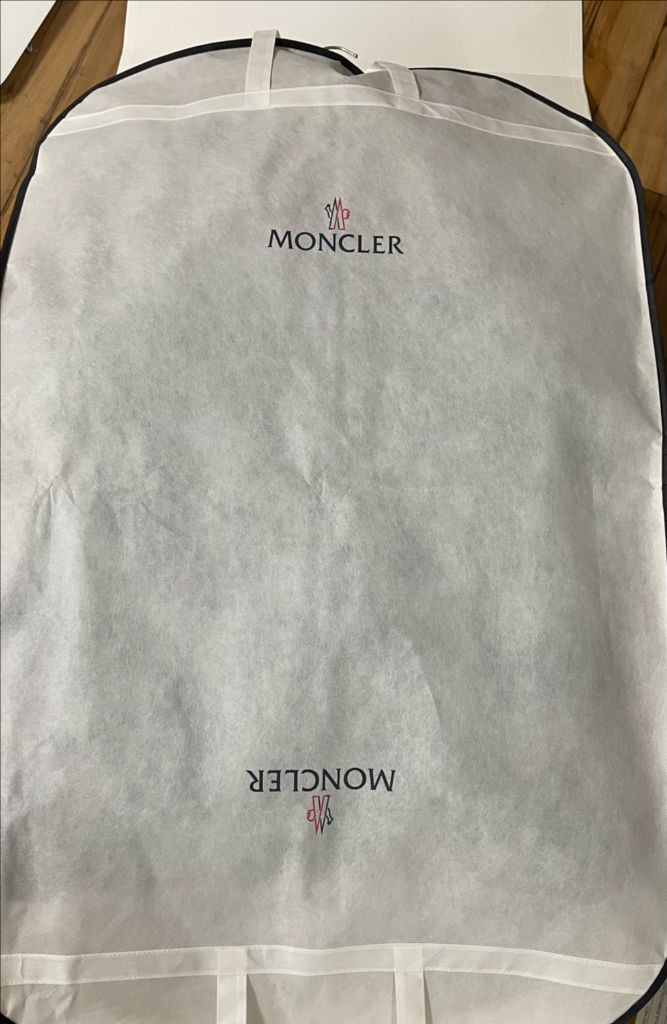 몽클 클루니 사이즈 교환 가능한 최신 새상품--2