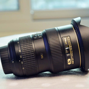 니콘 AF-S 16-35mm f/4G ED VR 렌즈 판매합니다.