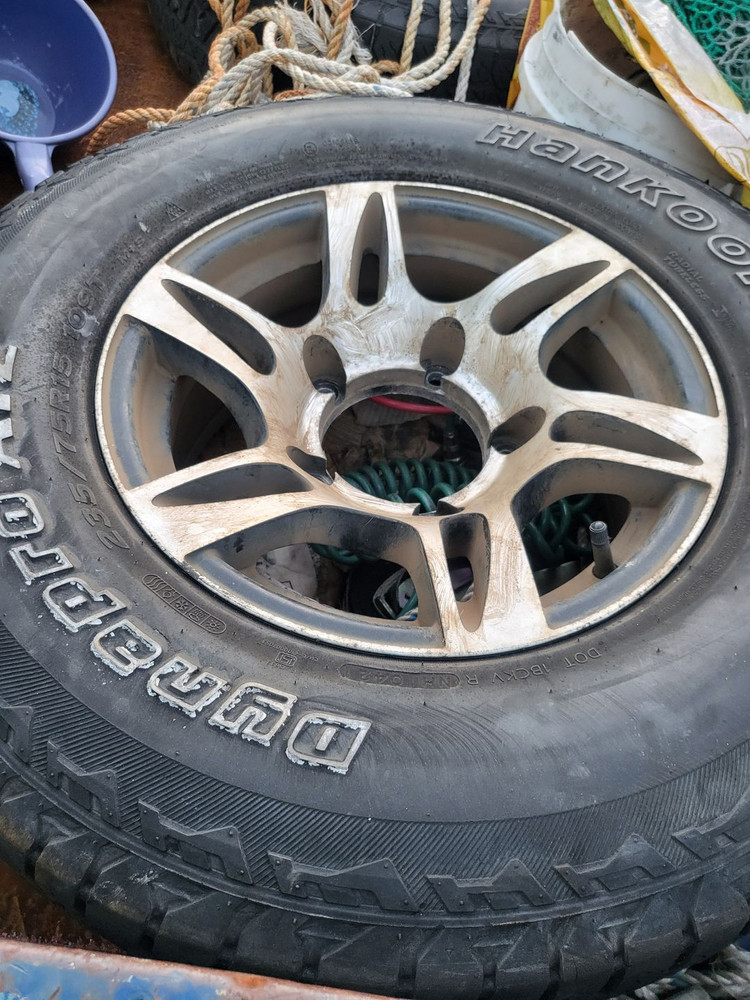 1톤4륜차량 15인치 알로이 휠타이어 세트--1