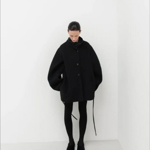 rrace 벌룬 하프 코트 구해요!