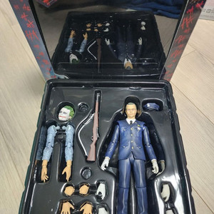 마펙스 조커 경찰ver 팝니다. 1/12 액션피규어