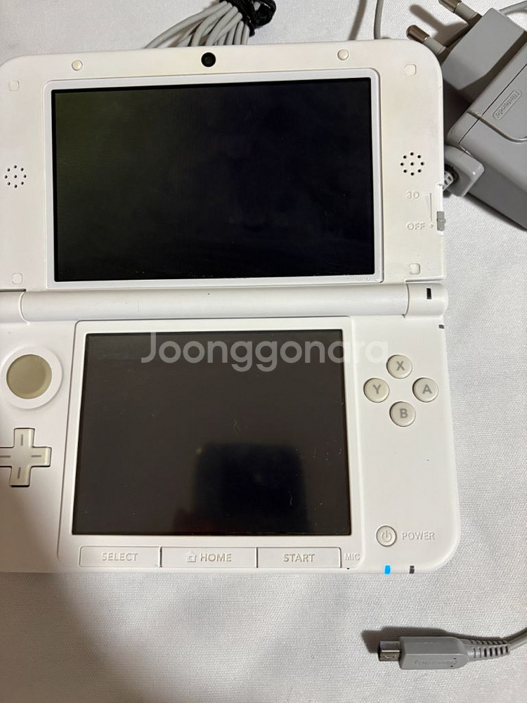 닌텐도3ds xl 화이트(포뱅포함) 판매합니다--2