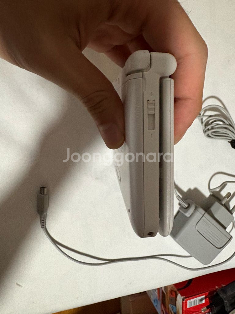 닌텐도3ds xl 화이트(포뱅포함) 판매합니다--7