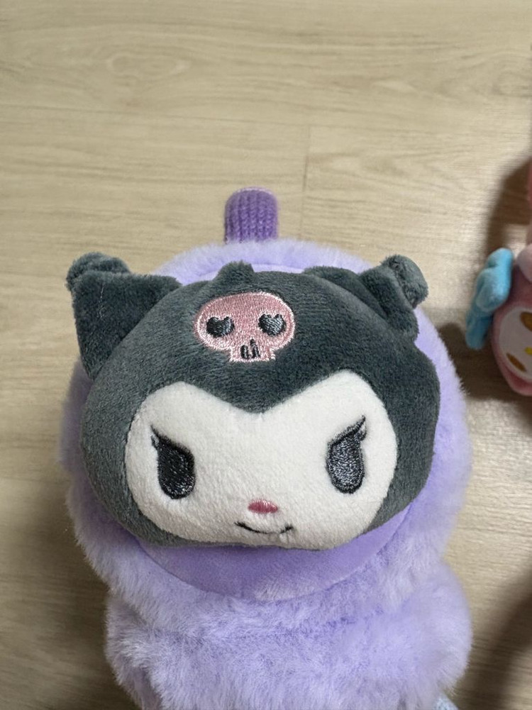 산리오 털귀마개 시나모롤 마이멜로디 쿠로미 인형 얼굴 귀도리 방한템 이미지