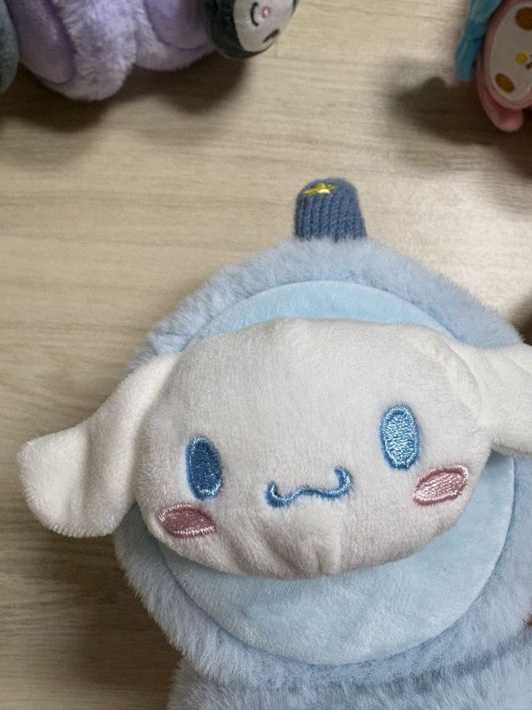 산리오 털귀마개 시나모롤 마이멜로디 쿠로미 인형 얼굴 귀도리 방한템 이미지