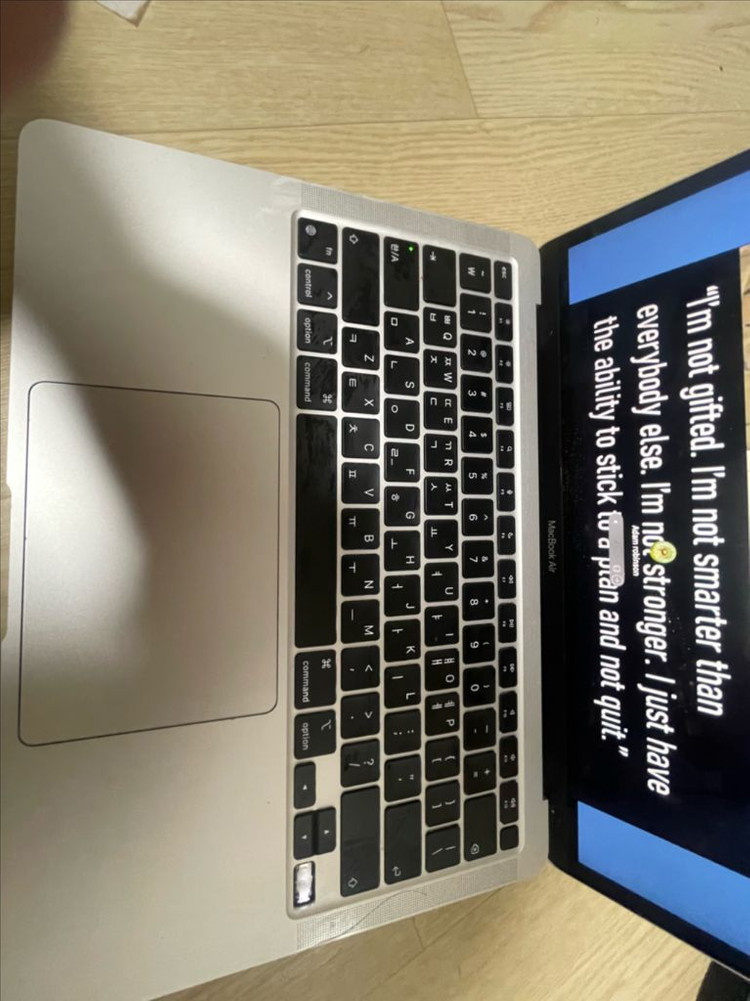 맥북 에어 M1 512GB/8GB 이미지