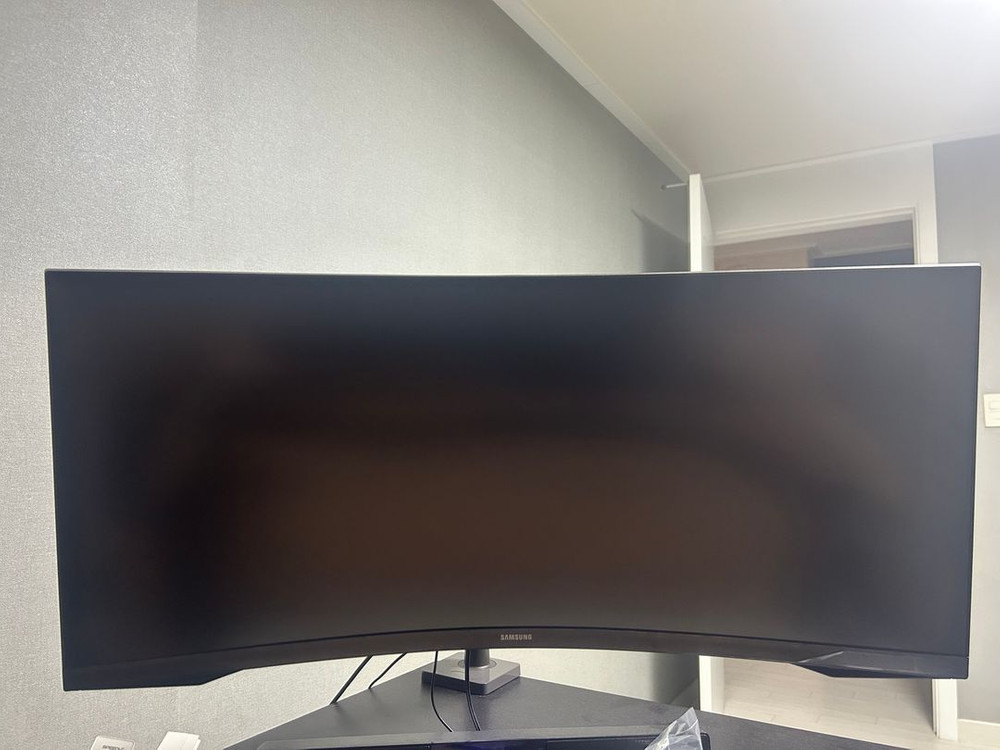 삼성 오디세이 G5 34인치 커브드 게이밍 모니터(한달 사용한 거의 새상품) 판매합니다. 이미지
