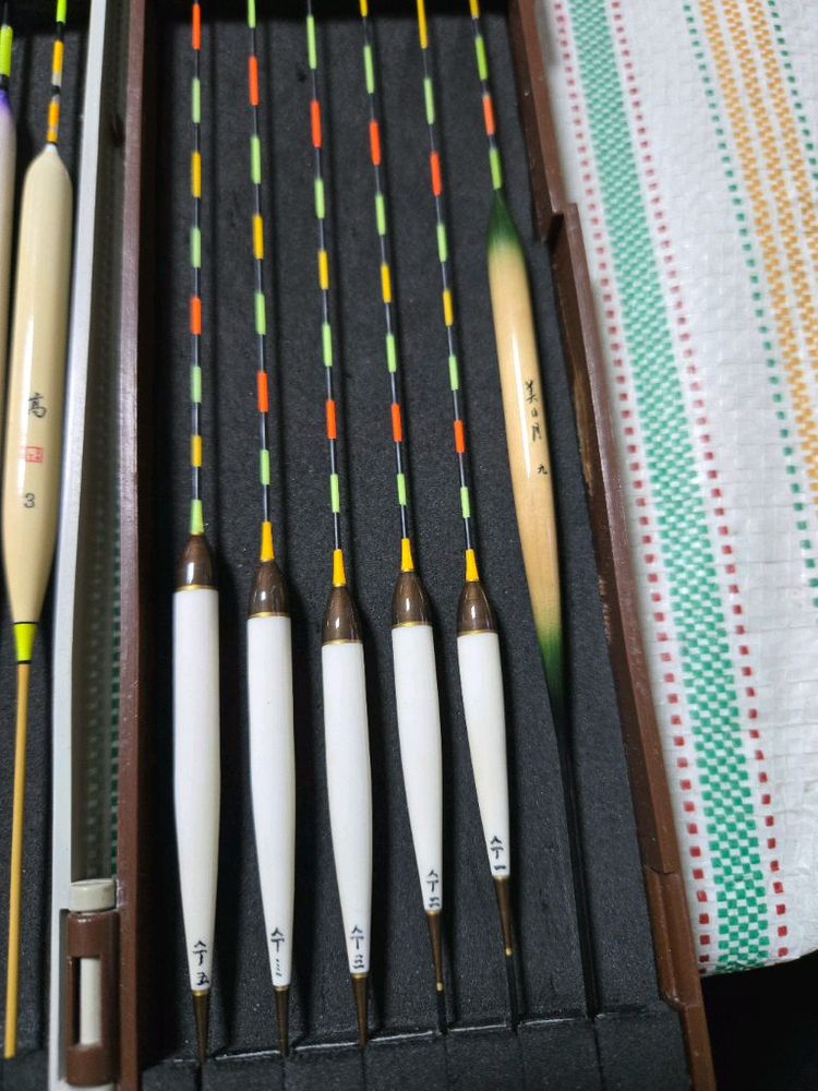 중층내림낚시 찌 전자찌 이미지