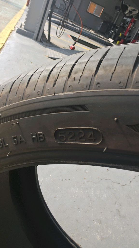 265/35R22 중고타이어 265 35 22 아이온에보 이미지