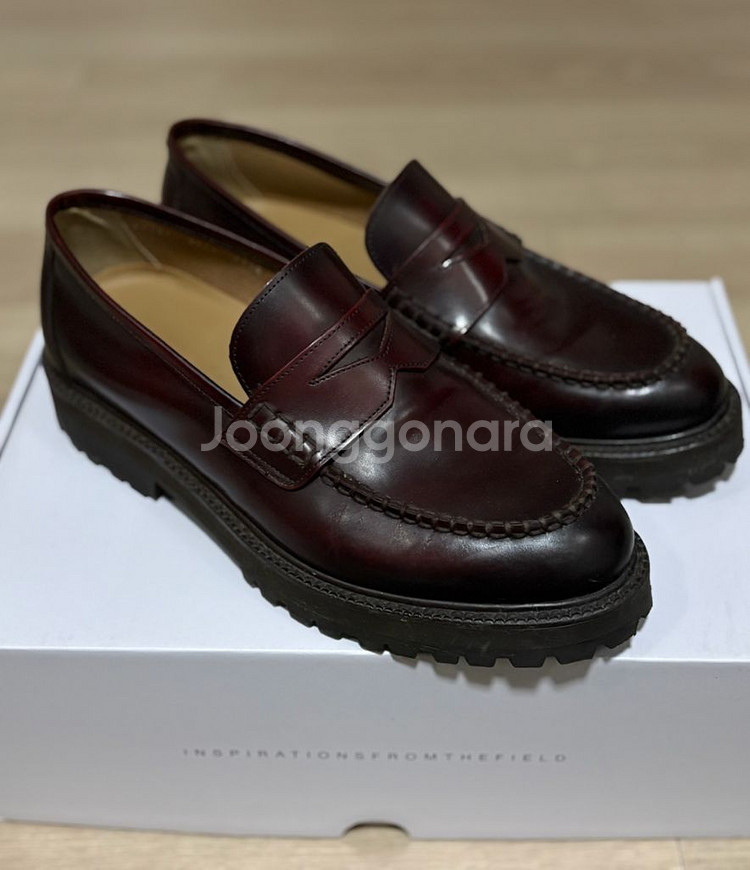 바나나핏 로퍼 255사이즈 판매--0