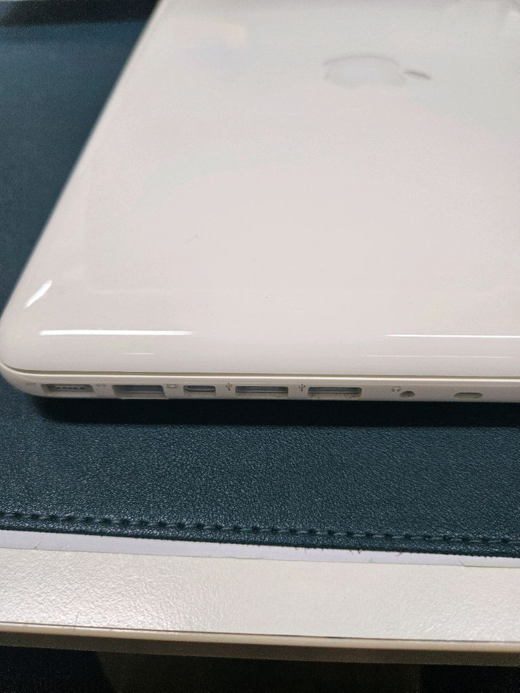 애플 화이트 맥북--3