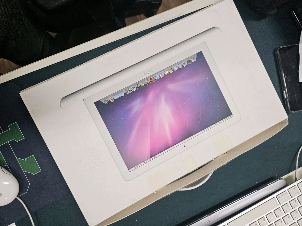 애플 화이트 맥북--5