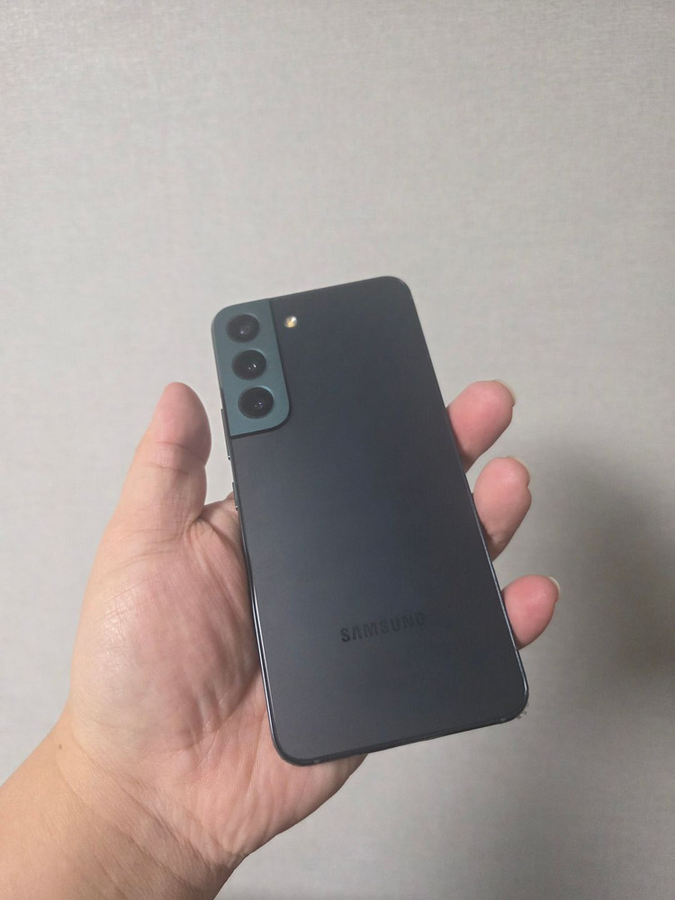 갤럭시 S22 팬텀그린 256기가 SS급 팔아요~--1