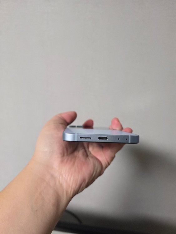 갤럭시 Z플립6 블루 256기가 SS급 팝니다 이미지