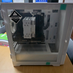 고성능 게이밍 PC 반본체