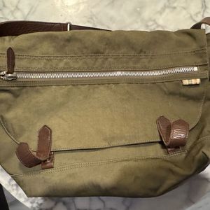 폴스미스 메신저백