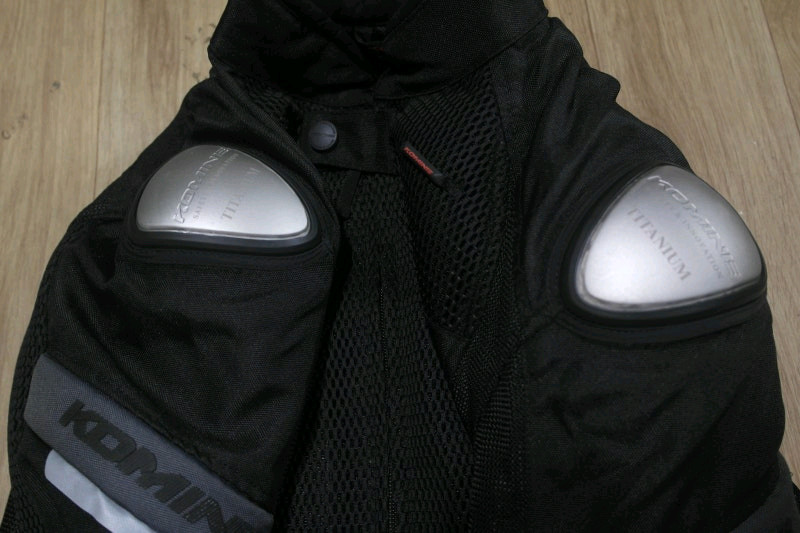 [신형]코미넷 메쉬 티탄 자켓 M -검정---5