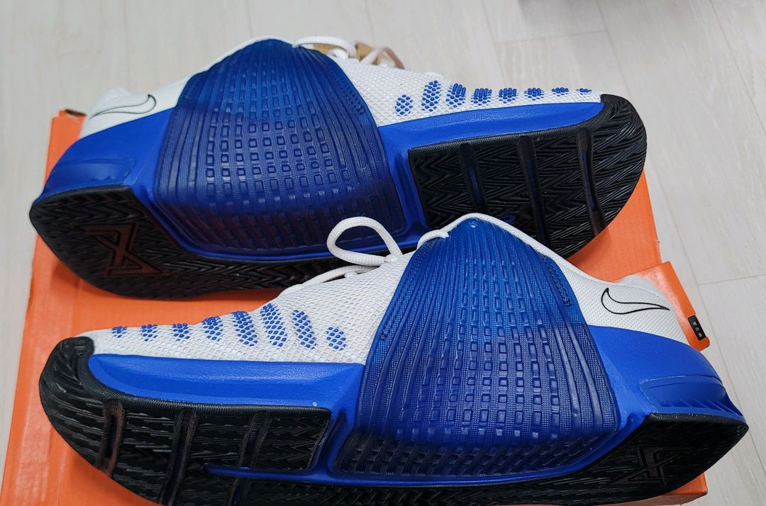 나이키 매트콘9 새상품 팝니다. 290사이즈--4