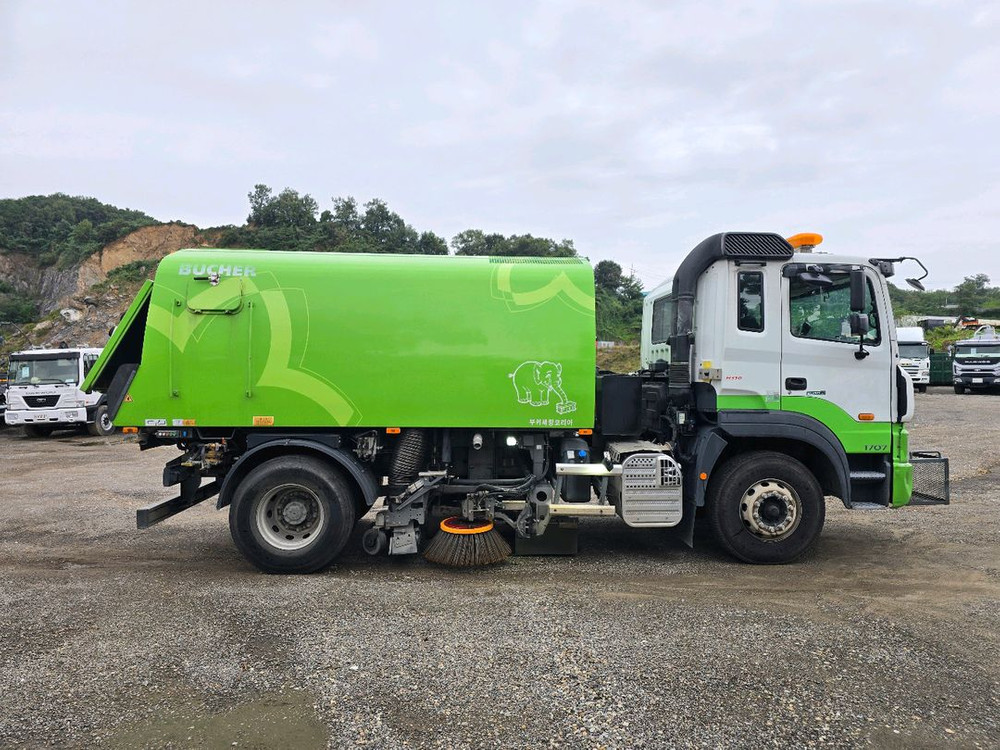 8.5톤노면청소차 3대 진공흡입청소 중고노면청소 이미지