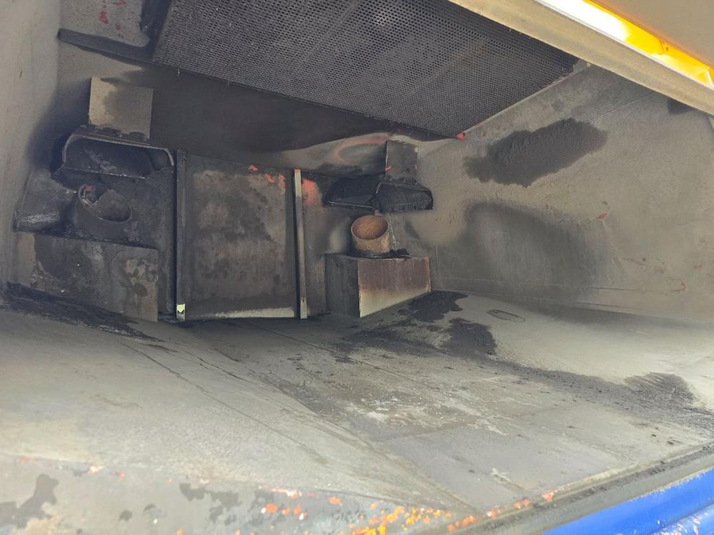 8.5톤노면청소차 3대 진공흡입청소 중고노면청소 이미지