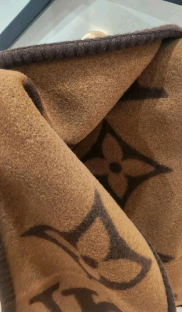 루이비통 머플러--2