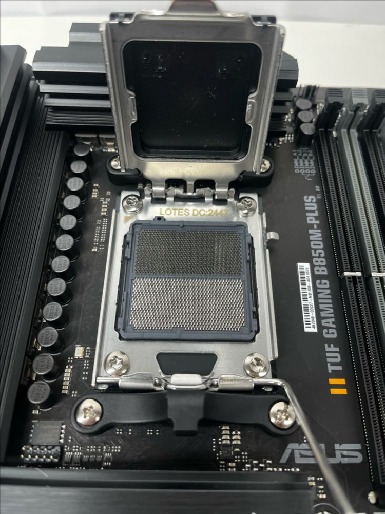 ASUS TUF B850M PLUS 메인보드--2