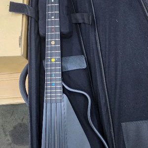 나타샤 사일런트 베이스