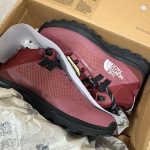 노스페이스 고어텍스 등산화