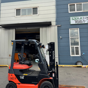 [특가매물] 8fb신형 도요타 1.5톤 전동 좌식 지게차 21년식 할인판매!!