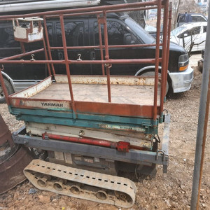 궤도형 고소작업대 이미지