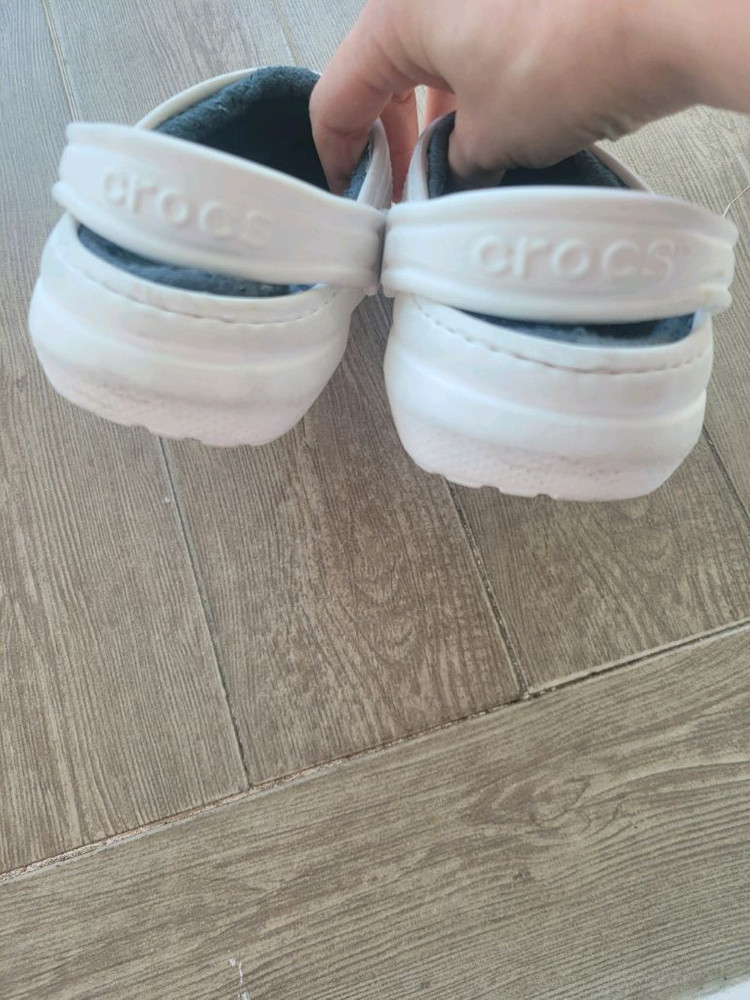 크록스 클래식 라인드 라인 j3사이즈 팝니다--2