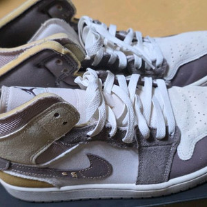 나이키 에어조던 1 미드 270