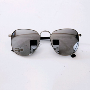 [새상품]튼튼하고 마감좋은 철제 실버 미러 선글라스 남녀공용 골프 등산 캠핑 낚시 자전거