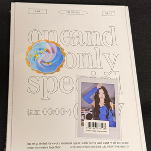 프로미스나인 이나경 생일박스 + 위버스 특전