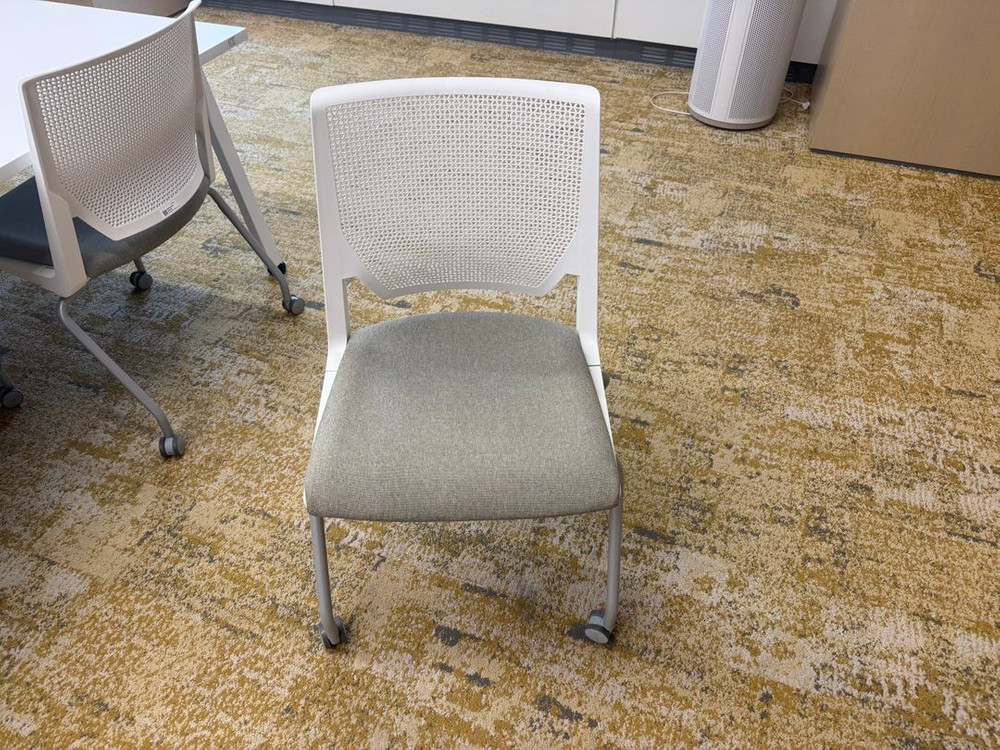 미국 하워스(HAWORTH Very chair)베리 체어 (회의용, 회의실의자,사무용,사무실,학생 의자) 이미지