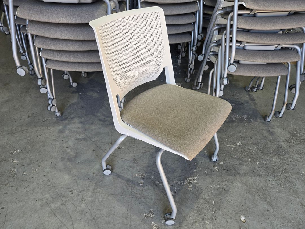 미국 하워스(HAWORTH Very chair)베리 체어 (회의용, 회의실의자,사무용,사무실,학생 의자) 이미지