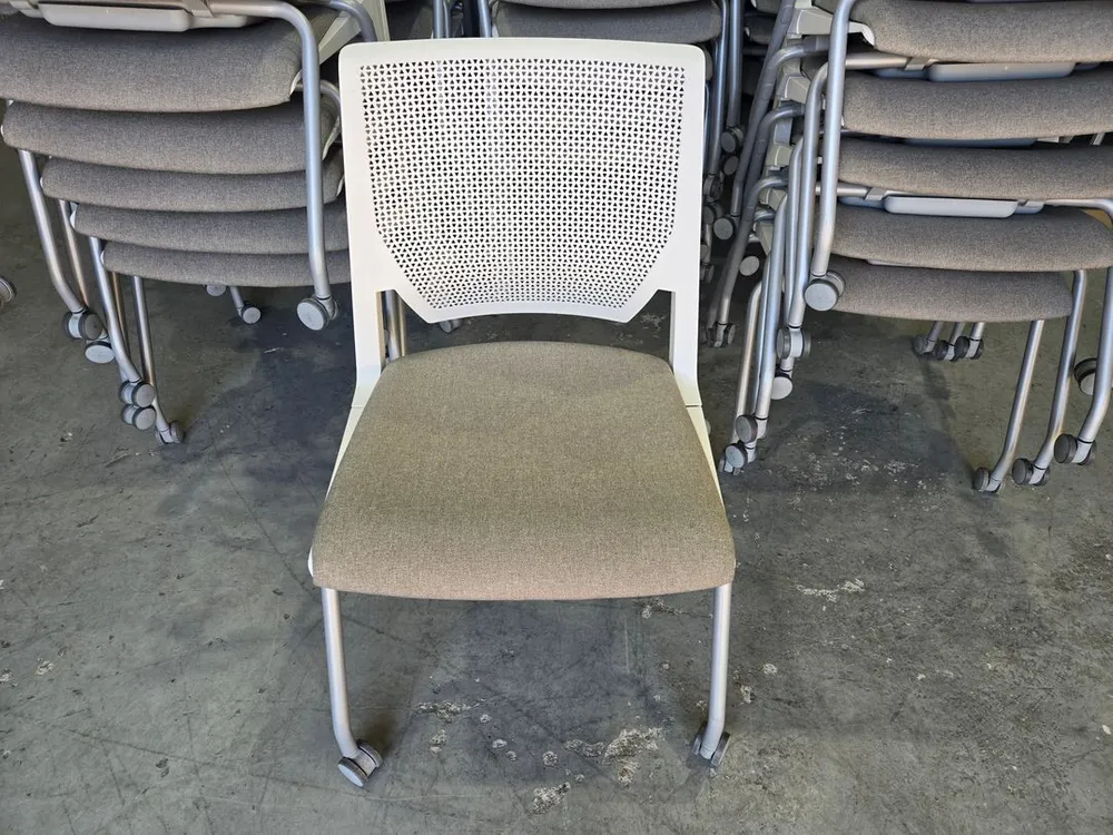 미국 하워스(HAWORTH Very chair)베리 체어 (회의용, 회의실의자,사무용,사무실,학생 의자) 이미지
