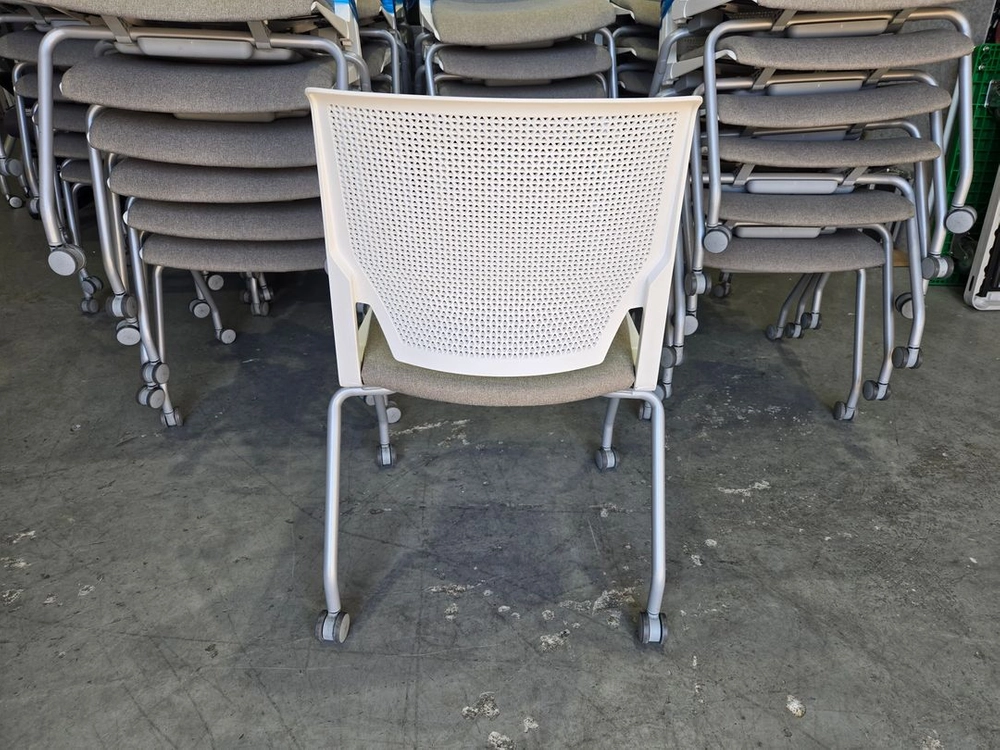 미국 하워스(HAWORTH Very chair)베리 체어 (회의용, 회의실의자,사무용,사무실,학생 의자) 이미지