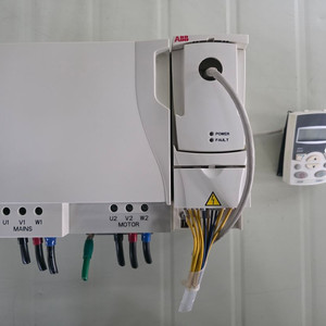 ABB 인버터(AC Drive) ACS310 18.5kW 25HP 3상 400~480V 이미지