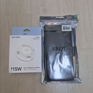 폰케이스 ,무선충전기 새제품