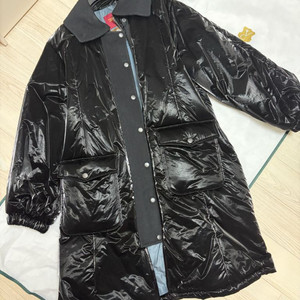 코스모폴리탄줄라이 예지스 maxium 패딩