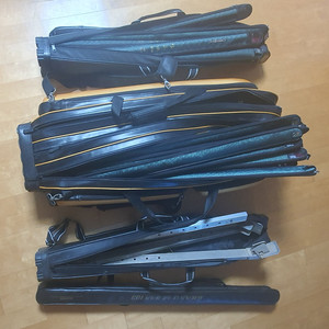 민물 낚시대 및 좌대, 찌 등등 일괄 이미지