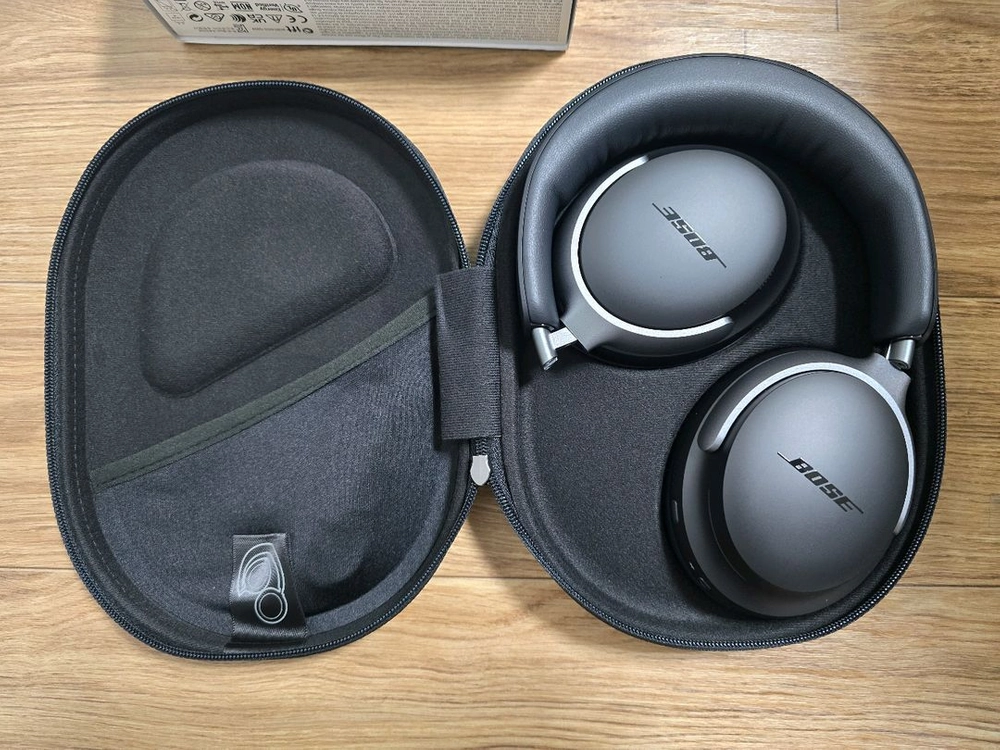 JBL TOUR ONE M2 무선 헤드폰 이미지