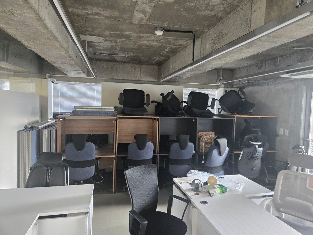 티엠 책상 사무용 책상 의자 일괄 판매--2