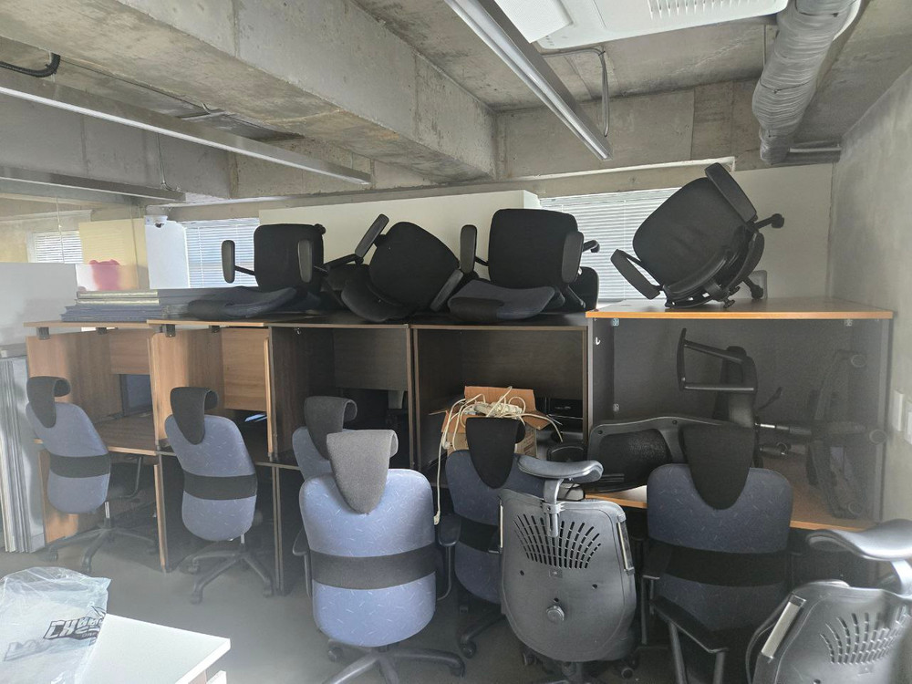 티엠 책상 사무용 책상 의자 일괄 판매--3