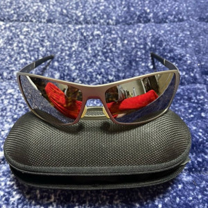 오클리 티타늄 선글라스