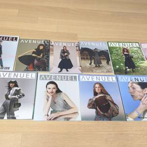 롯데 백화점 에비뉴엘 잡지 팝니다.