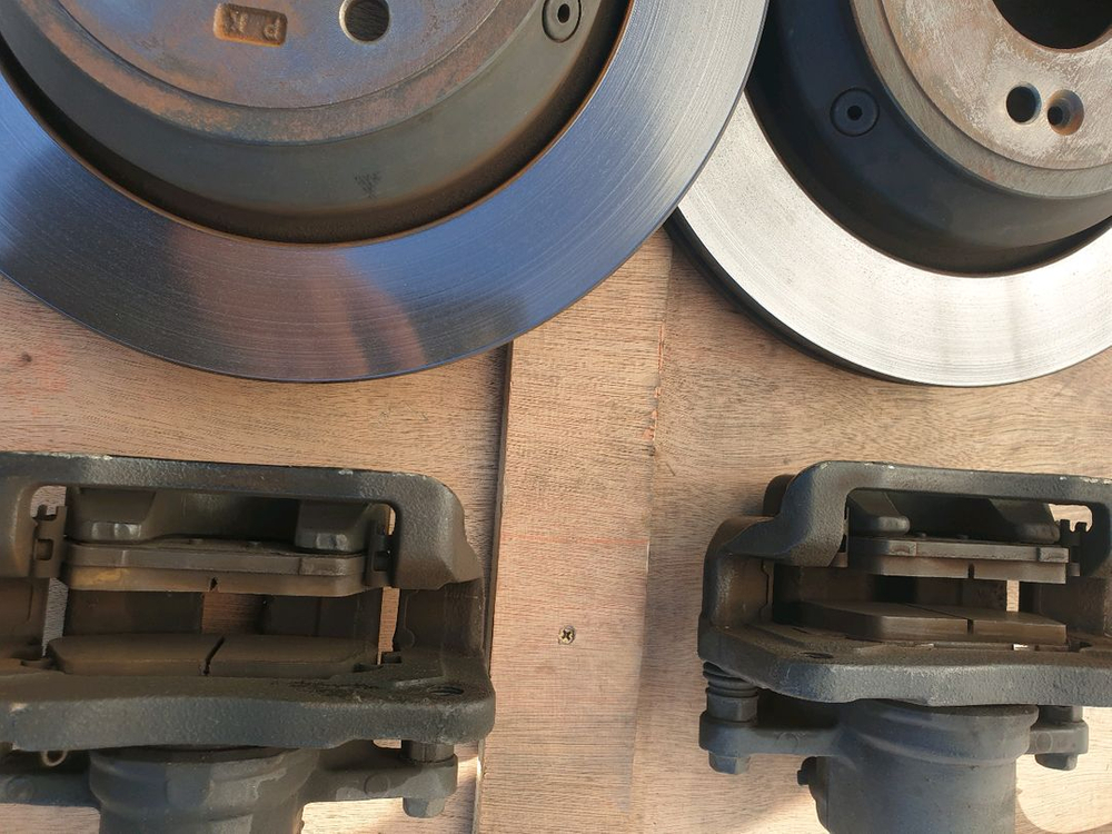 에쿠스 k9 제네시스 브레이크 이미지