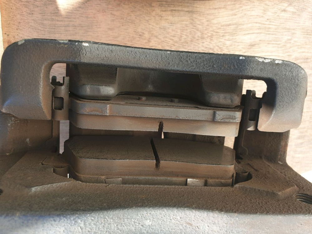 에쿠스 k9 제네시스 브레이크 이미지