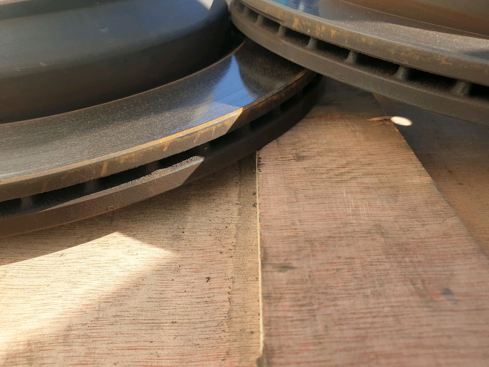 에쿠스 k9 제네시스 브레이크 이미지